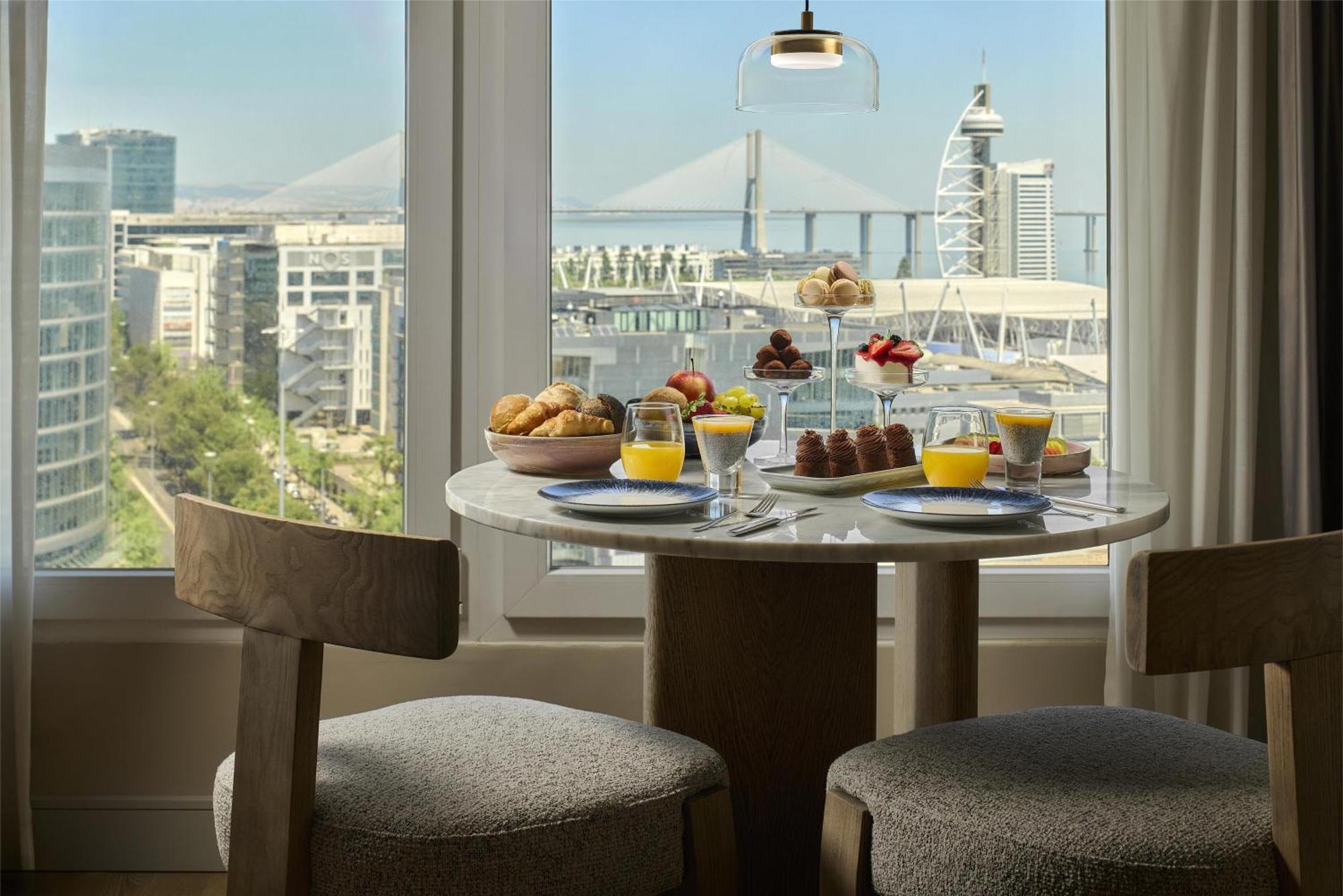 Suite Júnior com Vista do Rio e Camas Extra